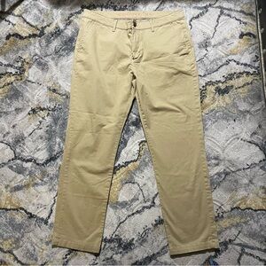 Weatherproof Vintage - Men's Tan Chinos

98% COTTON 2% SPANDEX